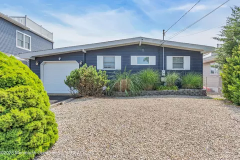 5 Navarra Dr, Brick, NJ 08723