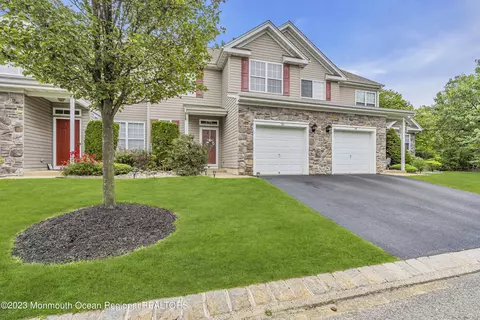 26 Manhattan Dr #53, Brick, NJ 08723