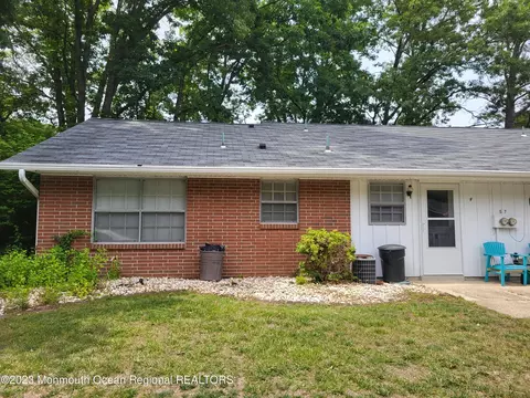 57 Buckingham Dr # f, Lakewood, NJ 08701