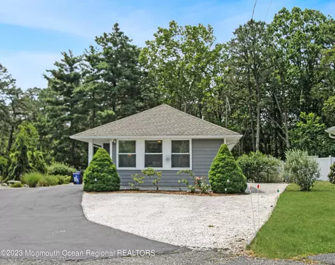 2225 Hovsons Blvd, Toms River, NJ 08753