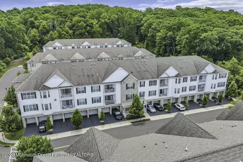 106 Regency Ct, Morganville, NJ 07751