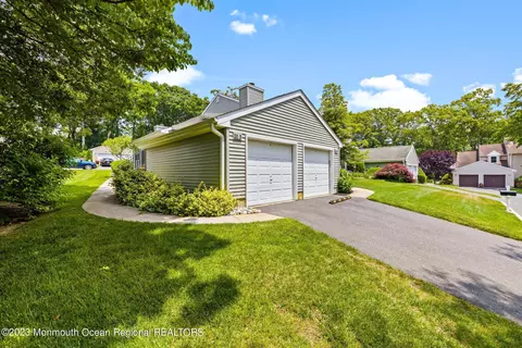 25 Maple Ln #A, Brielle, NJ 08730 photo 2