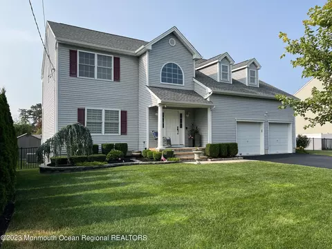 1009 Madison Ave, Toms River, NJ 08757