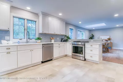 1806 Pitney St, Oakhurst, NJ 07755