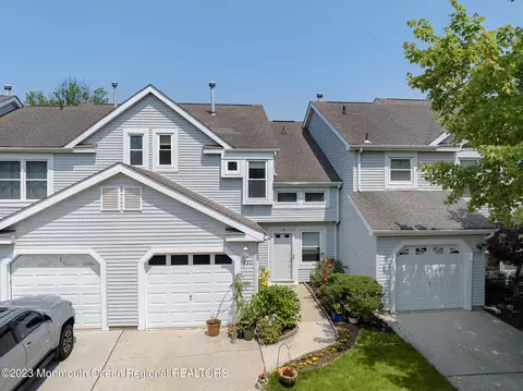 150 Stults Ln #150, East Brunswick, NJ 08816