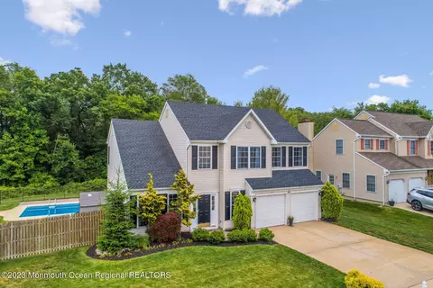 62 Gristmill Rd, Howell, NJ 07731