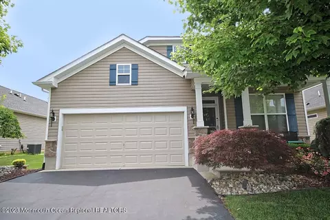 175 Wintergreen Dr, Manalapan, NJ 07726