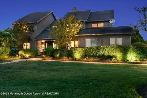 3 Ellis Ct, Monmouth Beach, NJ 07750