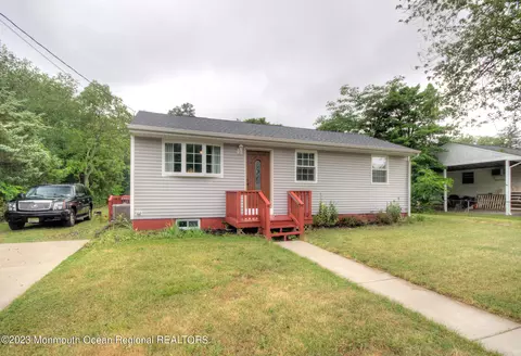 706 E Chanese Ln, Galloway, NJ 08205 photo 2