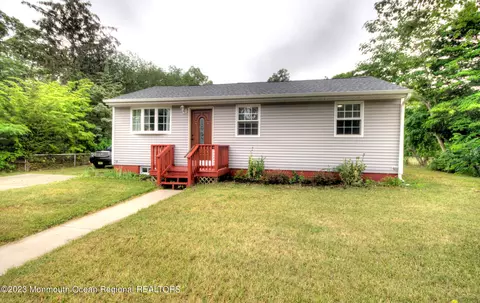 706 E Chanese Ln, Galloway, NJ 08205
