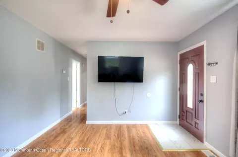 706 E Chanese Ln, Galloway, NJ 08205 photo 3