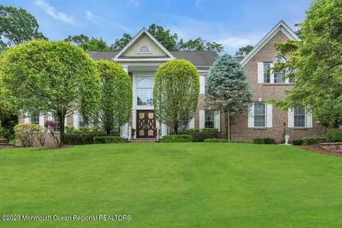 14 Livingston Ct, Marlboro, NJ 07746