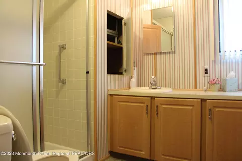 63 Eagle Dr, Whiting, NJ 08759 photo 16