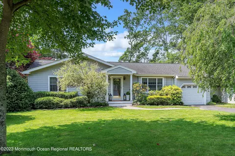 653 Carroll Fox Rd, Brick, NJ 08724