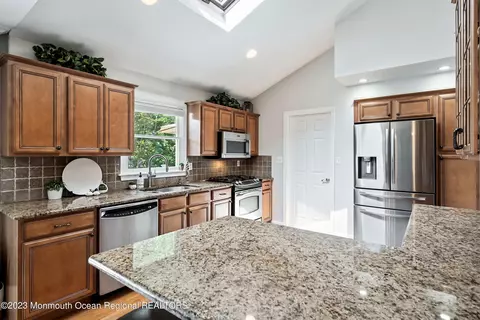 653 Carroll Fox Rd, Brick, NJ 08724 photo 17