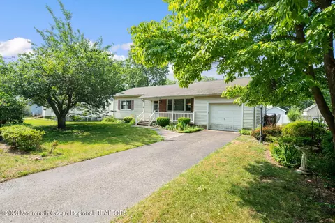 749 Tappan St, Forked River, NJ 08731 photo 2