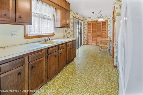749 Tappan St, Forked River, NJ 08731 photo 8