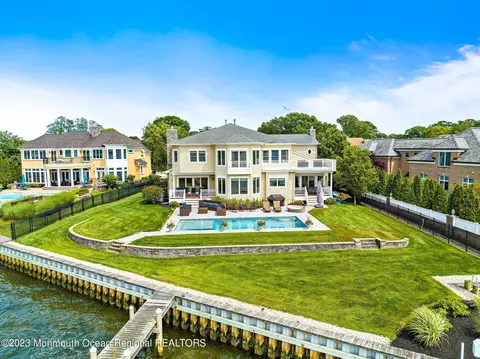7 River Vista Ln, Point Pleasant Beach, NJ 08742