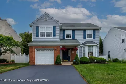 30 Skyline Dr, Hazlet, NJ 07730