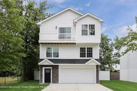 26 Manning Pl, Keansburg, NJ 07734