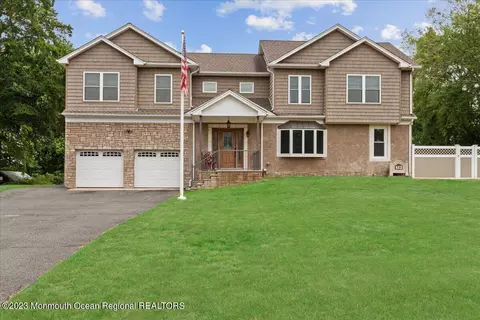 512 State Route 79, Morganville, NJ 07751