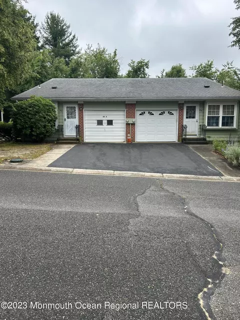 40 B Independence Pkwy, Whiting, NJ 08759