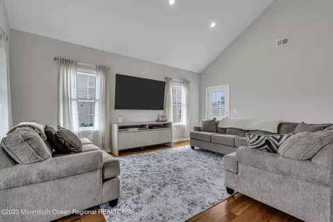 538 E Bayview Ave, Ocean Gate, NJ 08740 photo 11