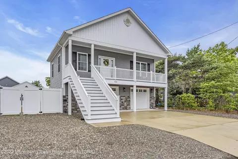 538 E Bayview Ave, Ocean Gate, NJ 08740 photo 2