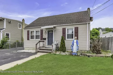 261 Summerhill Rd, Spotswood, NJ 08884