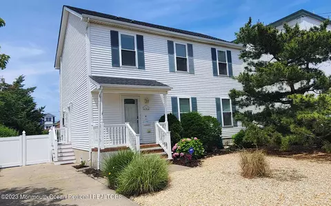 101 Princeton Ave, Lavallette, NJ 08735