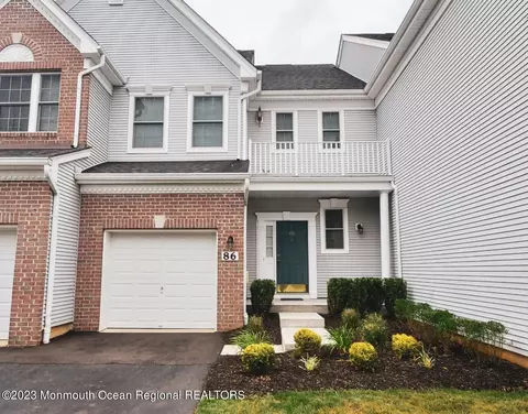 86 Deepwater Cir, Manalapan, NJ 07726