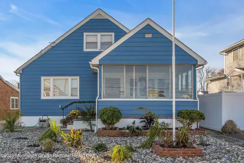 538 E Lakewood Ave, Ocean Gate, NJ 08740