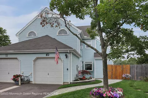 10 Jennings Ct, Freehold, NJ 07728