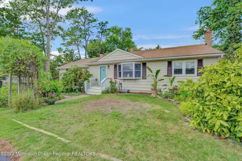 1032 Beachwood Blvd, Beachwood, NJ 08722