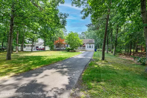 219 N Hope Chapel Rd, Jackson, NJ 08527