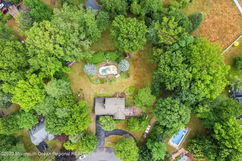 15 Acker Dr, Middletown, NJ 07748 photo 28