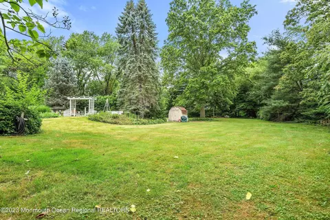 15 Acker Dr, Middletown, NJ 07748 photo 32