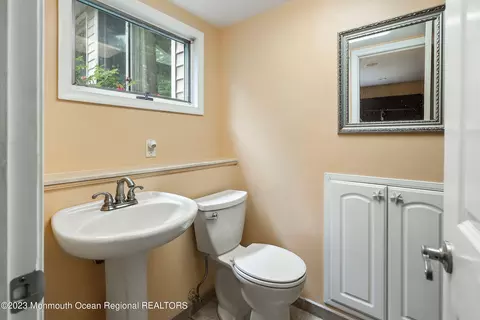 15 Acker Dr, Middletown, NJ 07748 photo 16