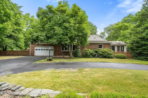 15 Acker Dr, Middletown, NJ 07748
