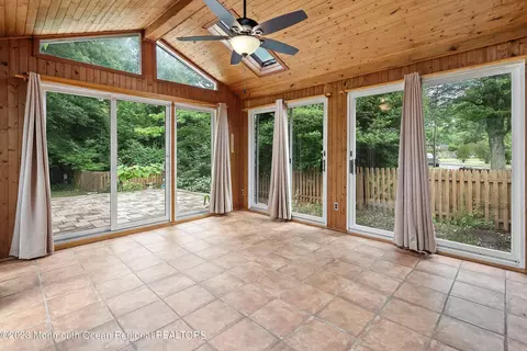 15 Acker Dr, Middletown, NJ 07748 photo 12