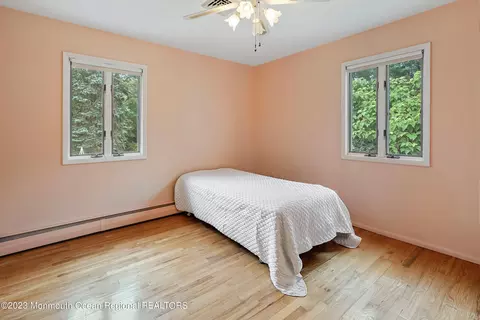 15 Acker Dr, Middletown, NJ 07748 photo 19