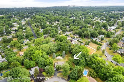 15 Acker Dr, Middletown, NJ 07748 photo 39