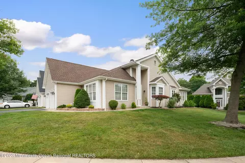 37 Valley Stream Pl, Barnegat, NJ 08005