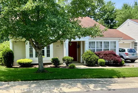 1228 Thornbury Ln #A, Manchester, NJ 08759