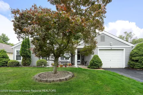 23 Hastings Dr, Forked River, NJ 08731