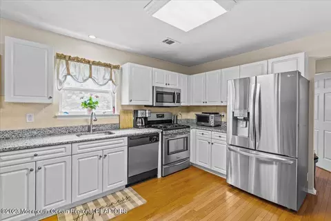 111 Atrium Dr, Brick, NJ 08723 photo 9