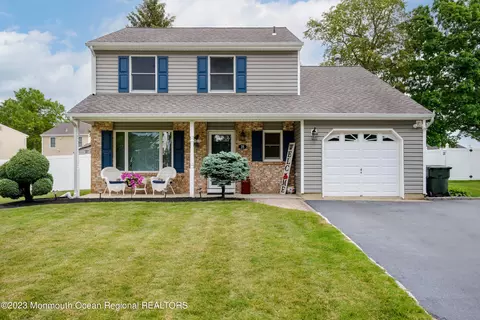 18 Jessica Dr, Howell, NJ 07731
