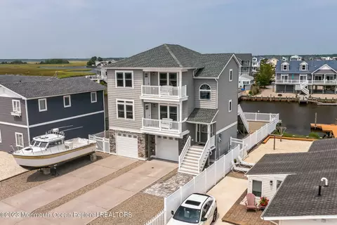 18 Toms Ct, Little Egg Harbor, NJ 08087