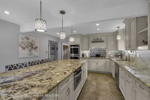 18 Old Bridge Dr, Howell, NJ 07731 photo 17