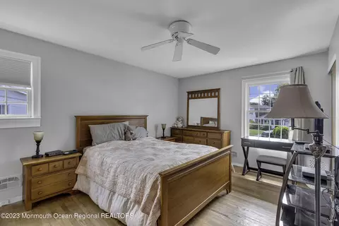 18 Old Bridge Dr, Howell, NJ 07731 photo 30